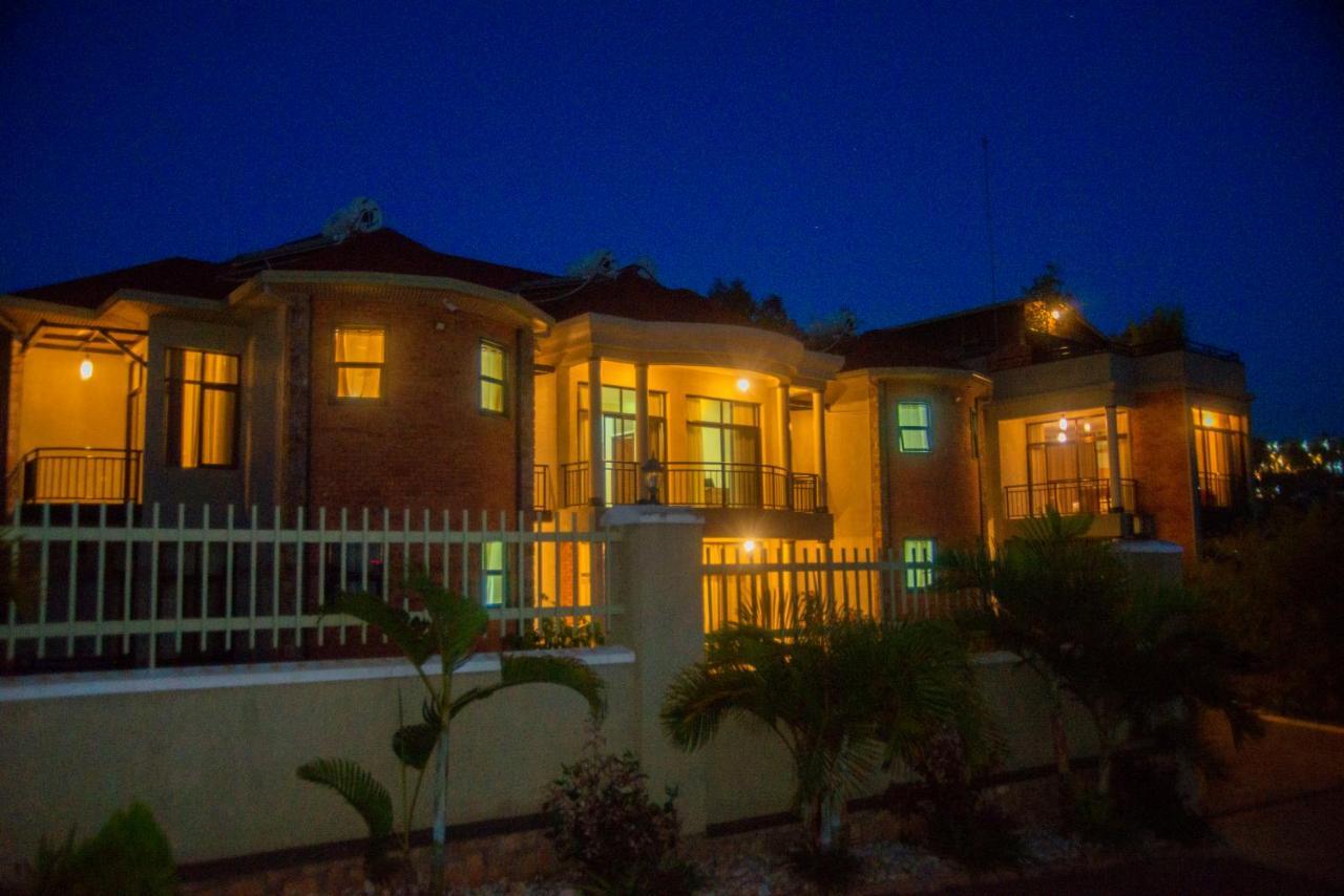 Quality Inn Hotel Kigali Exterior foto