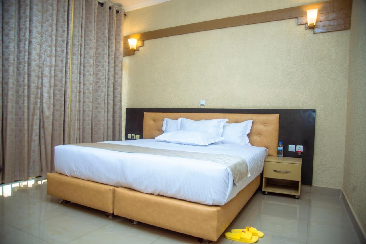 Quality Inn Hotel Kigali Exterior foto