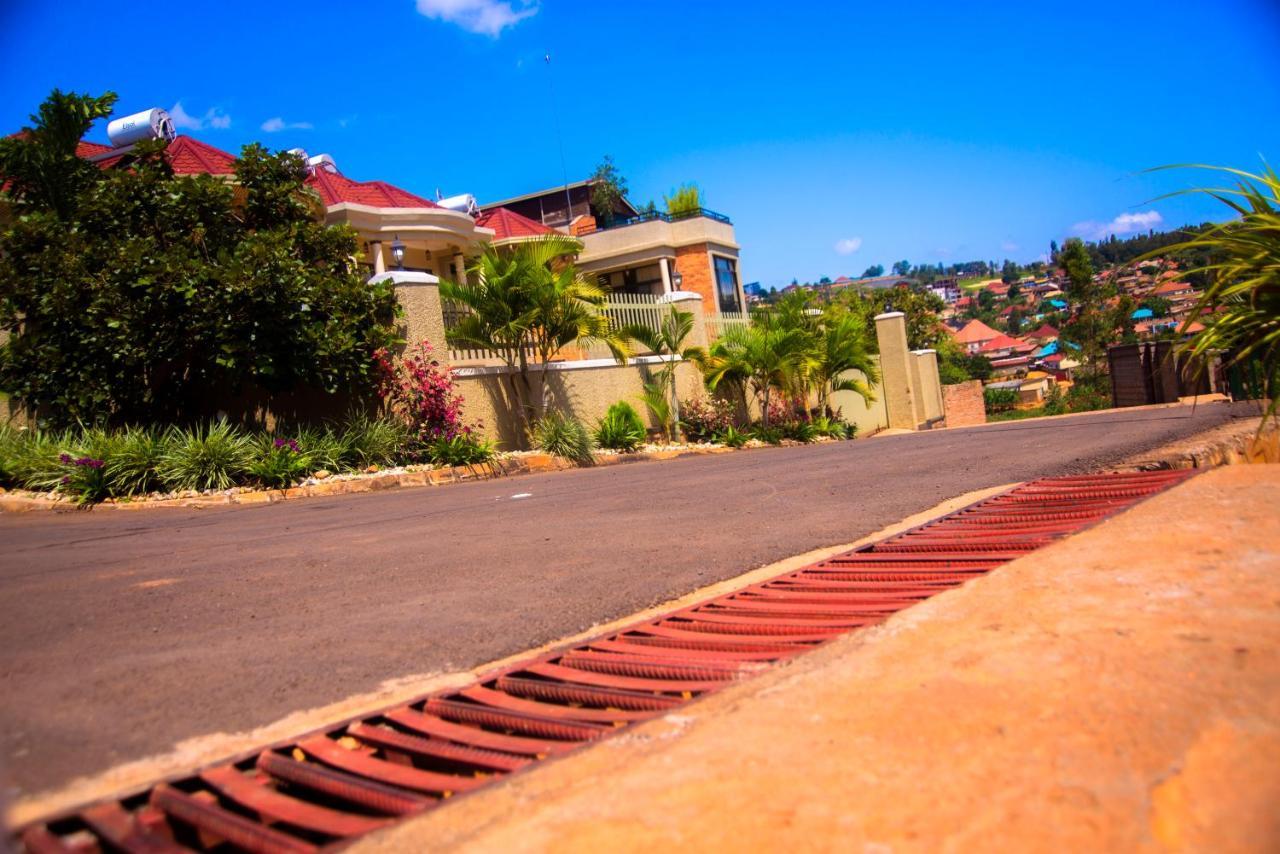 Quality Inn Hotel Kigali Exterior foto